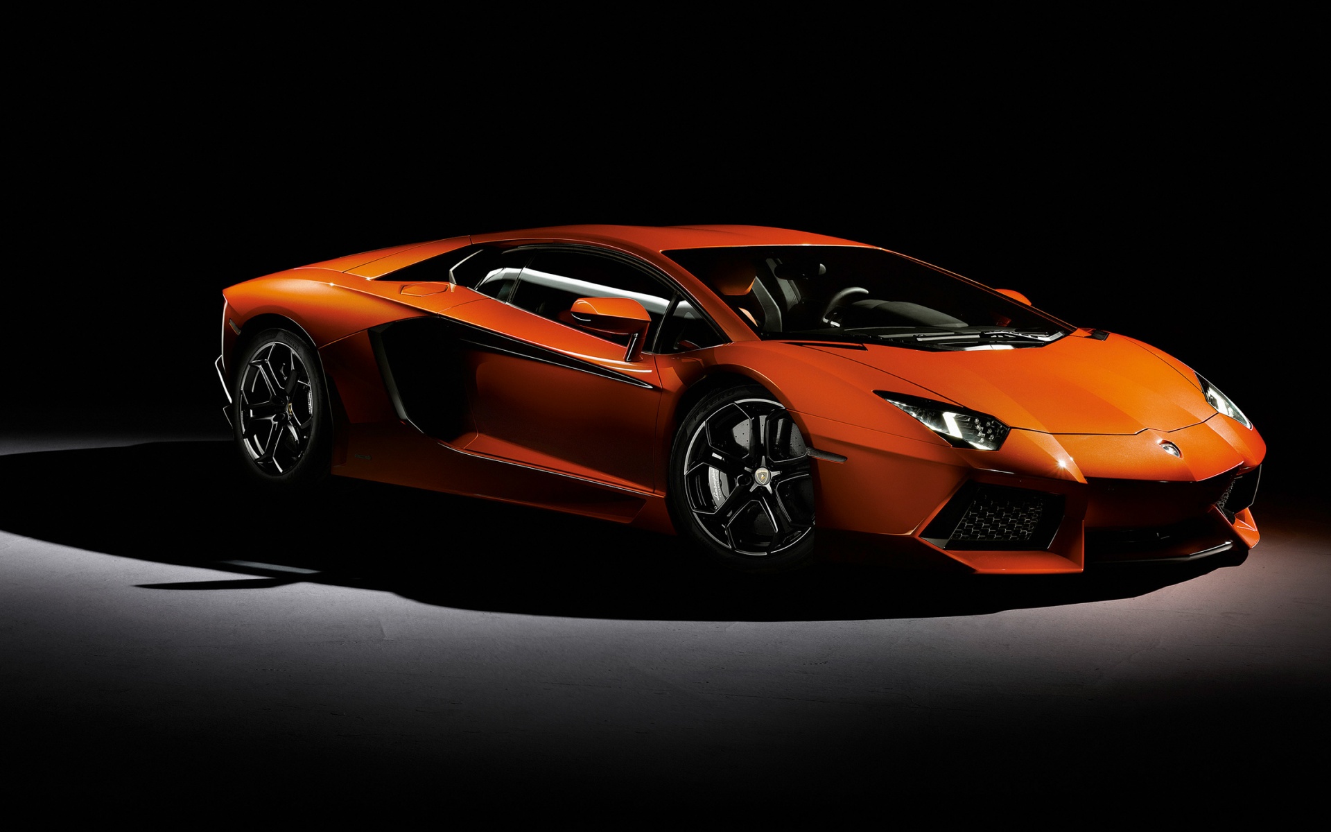  Lamborghini Aventador