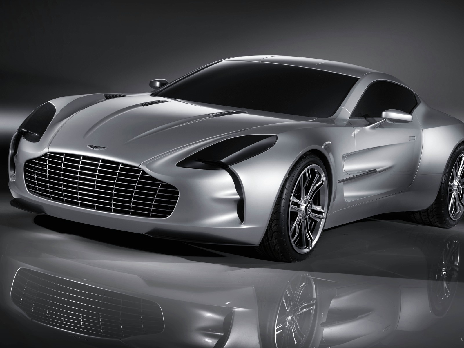 2010 Aston Martin One 77 4