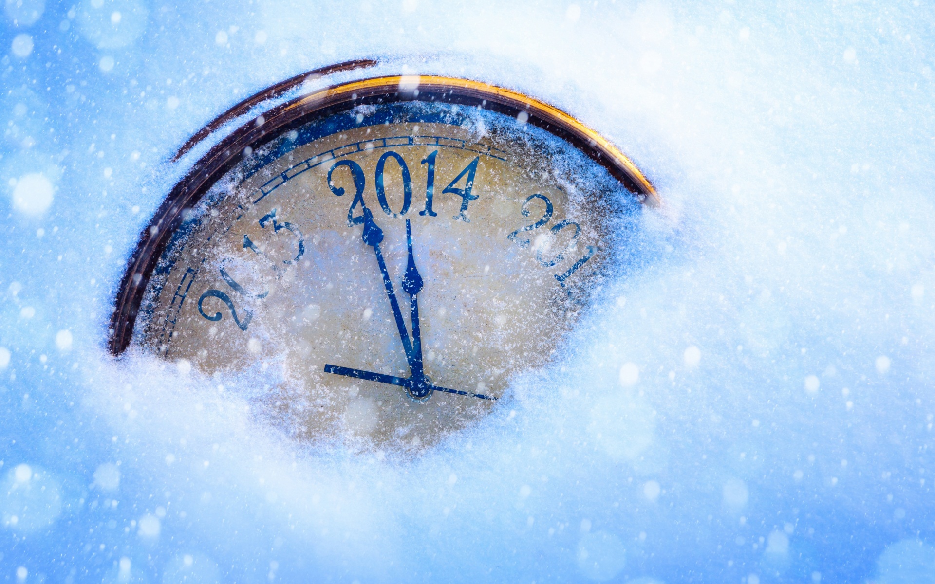A Few Minutes To The New Year 2014