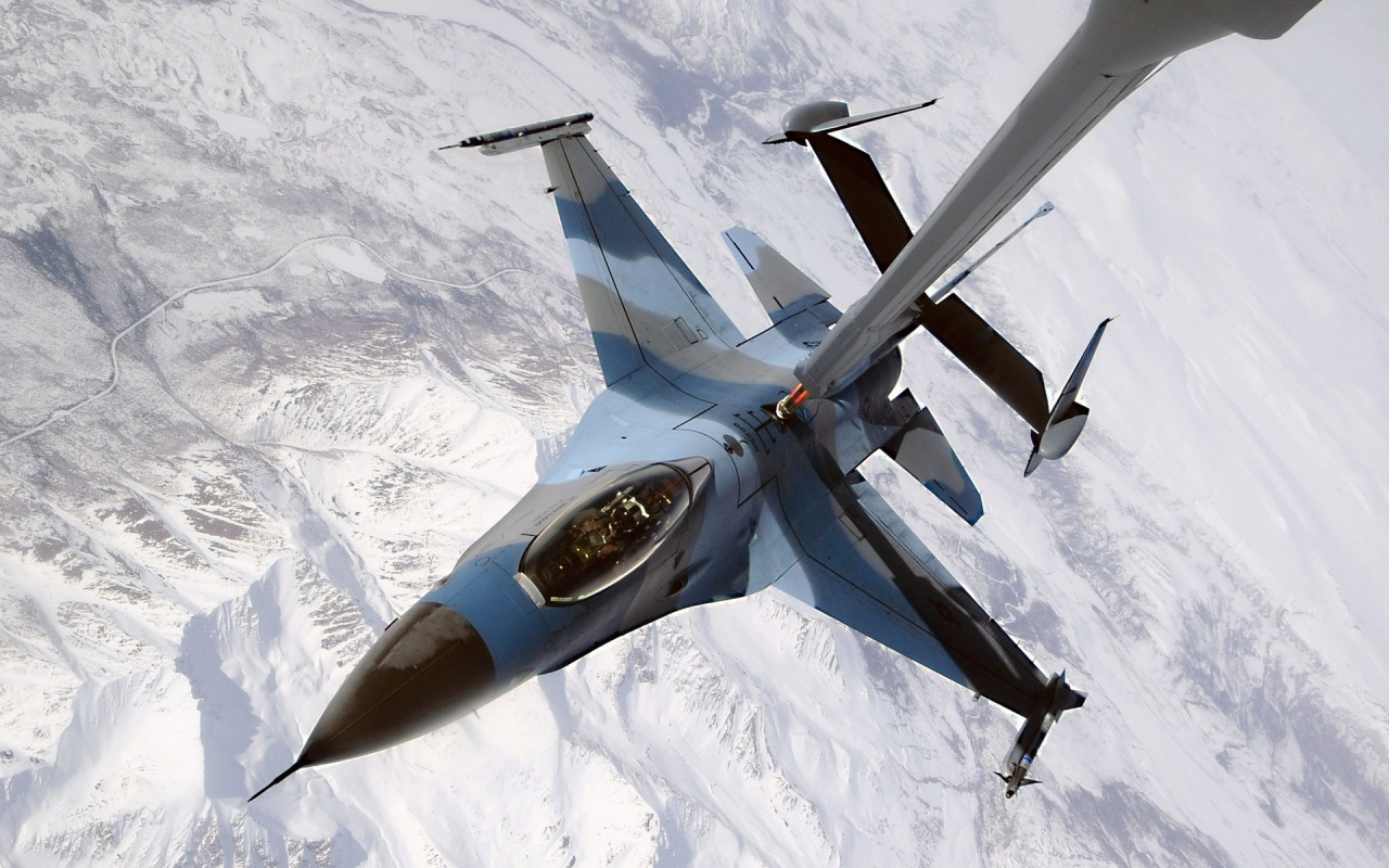 Air Refueling Of Fighter Aircraft