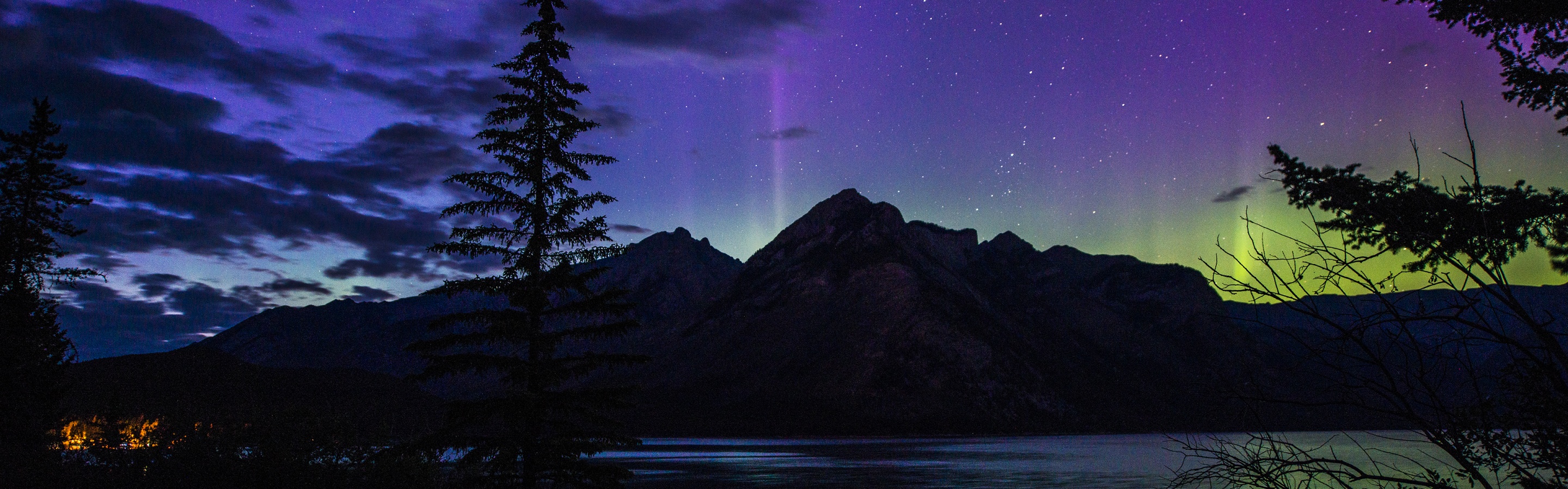 Aurora Light Over Banff Park-Canada