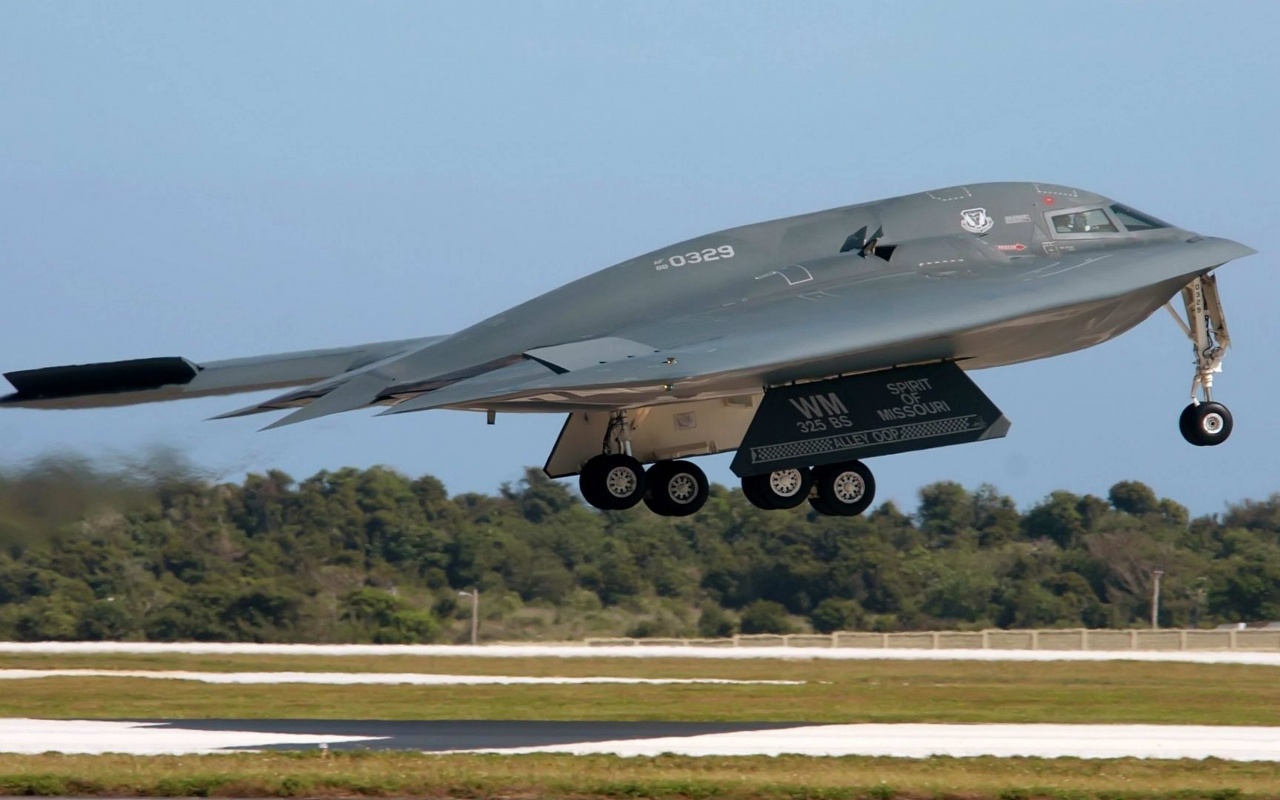 B 2 Stealth Bomber