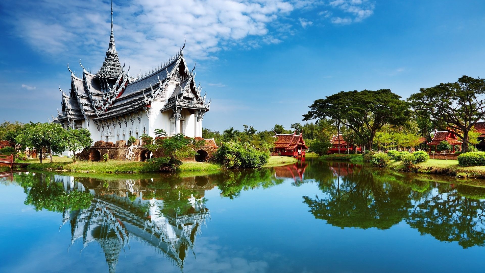 Beautiful China Building River Architecture