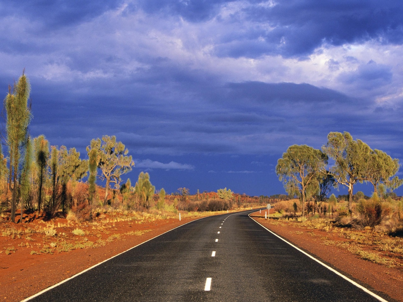 Beautiful Scenery La Lasseter Highway State Route Australia World