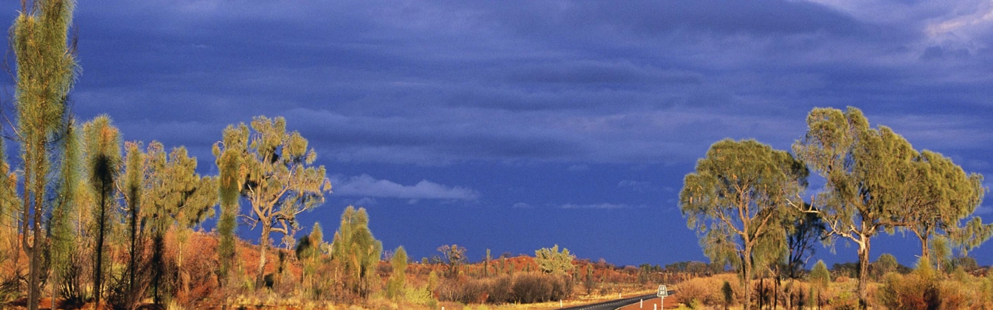 Beautiful Scenery La Lasseter Highway State Route Australia World