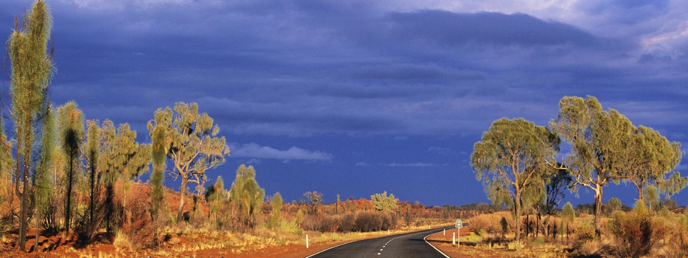 Beautiful Scenery La Lasseter Highway State Route Australia World