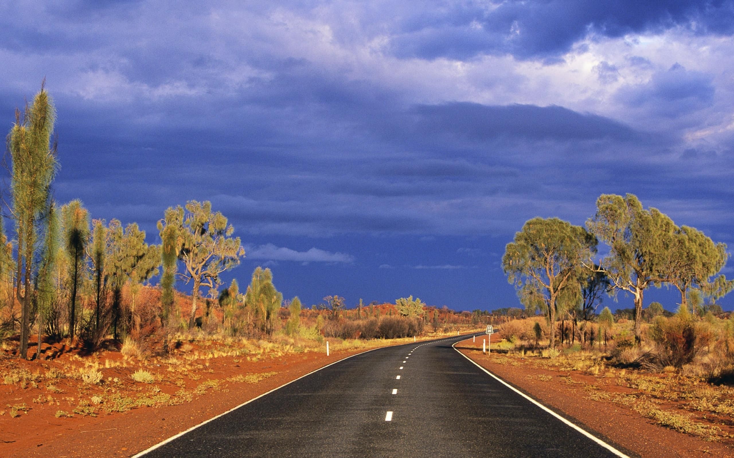 Beautiful Scenery La Lasseter Highway State Route Australia World