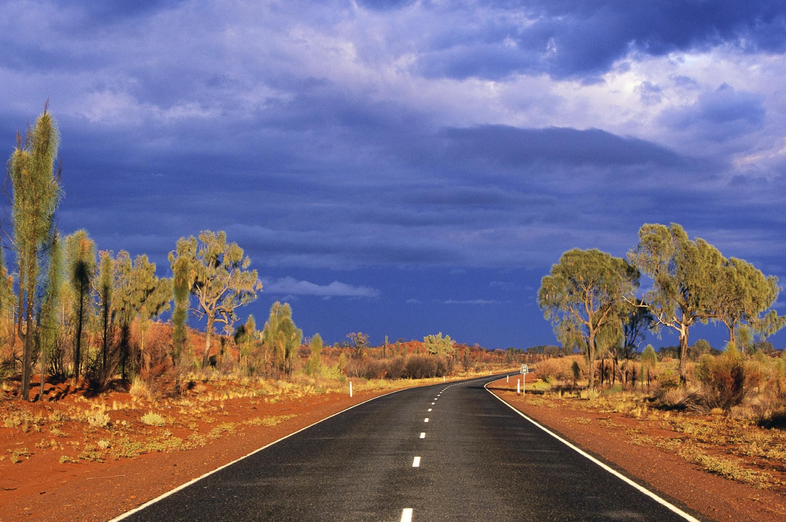 Beautiful Scenery La Lasseter Highway State Route Australia World