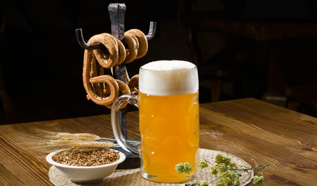 Beer Pint And Pretzels