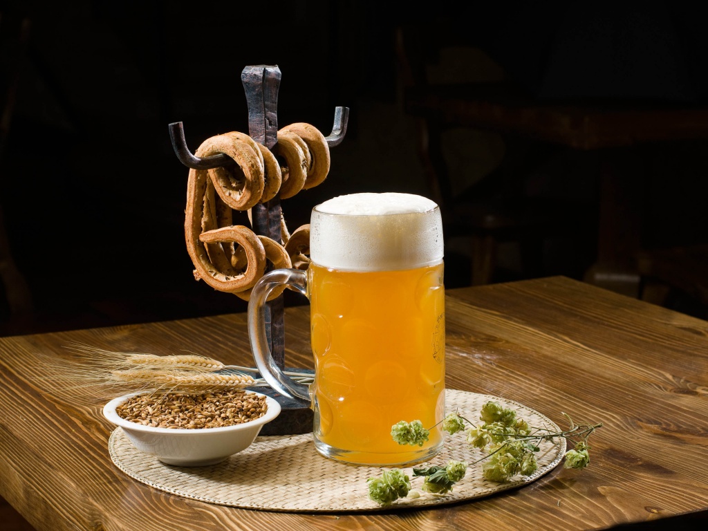 Beer Pint And Pretzels