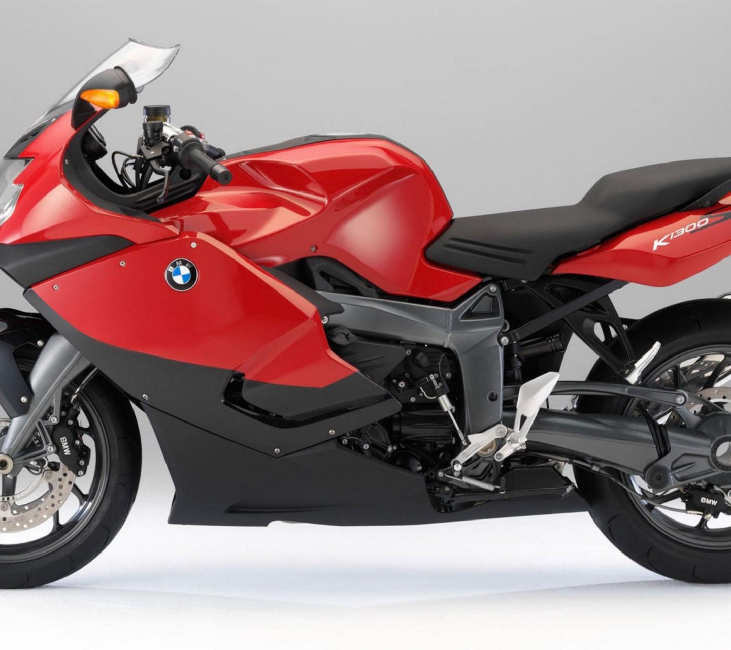 BMW K1300S Superbike