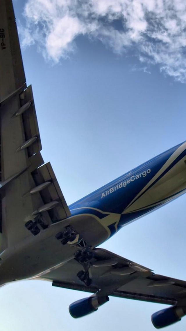 Boeing 747 Flying Clouds