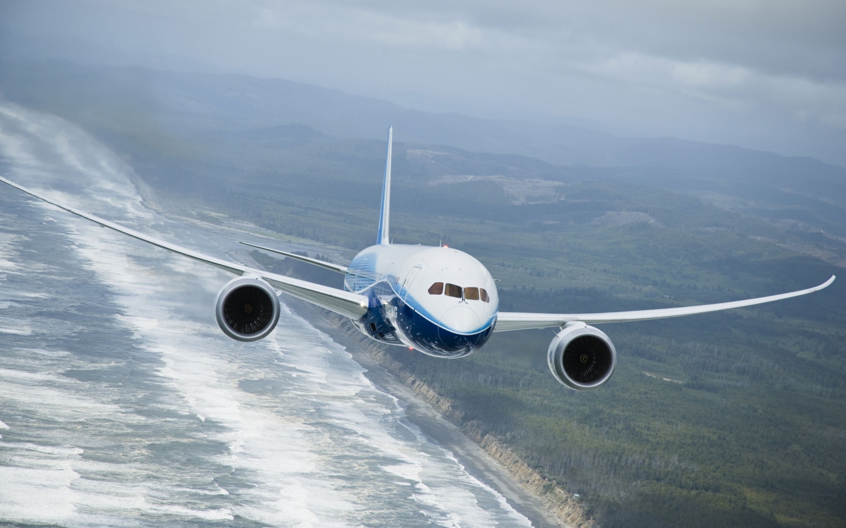 Boeing 787 Dreamliner Flying