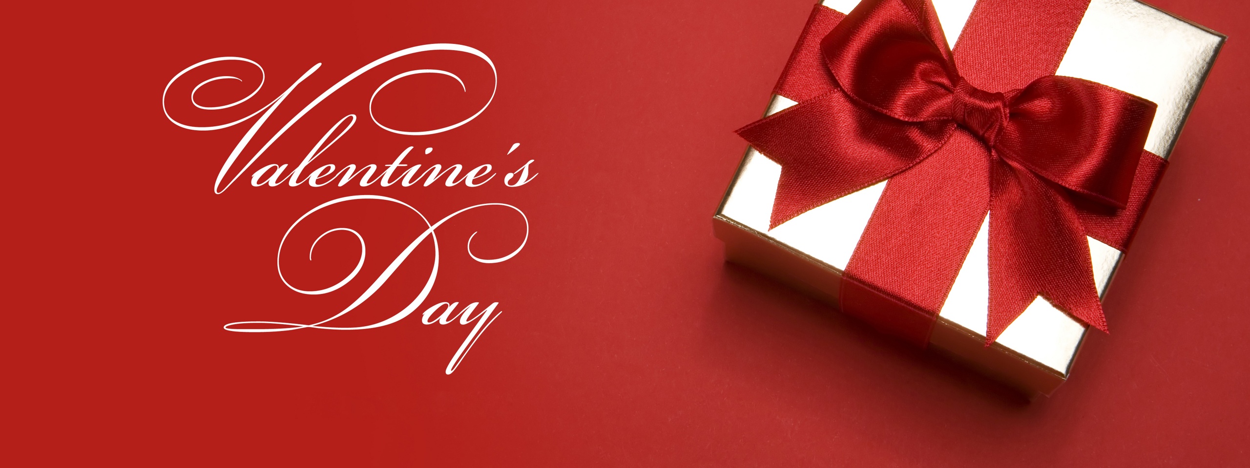 Box Ribbon Gift For Valentine Day