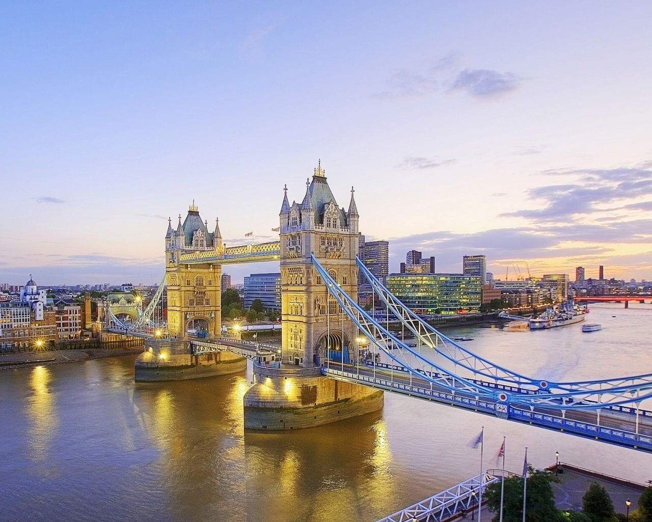 Britain River Thames And Tower Bridge Dusk London England United Kingdom