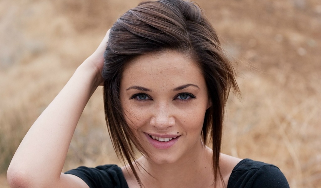 Brunette Hairstyle Wind Face Freckles Smile