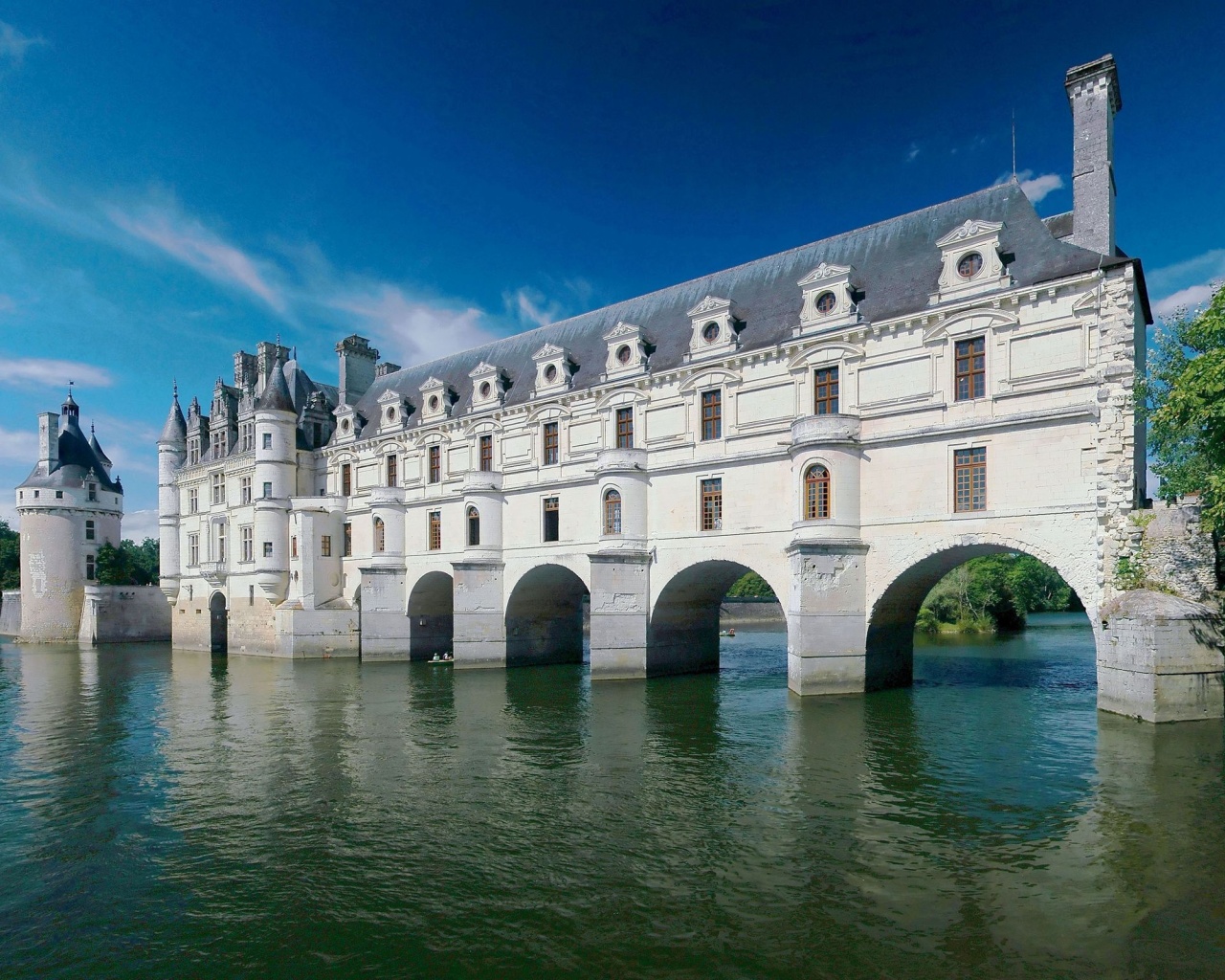 Castle Lake River France Chateau De Chenonceau