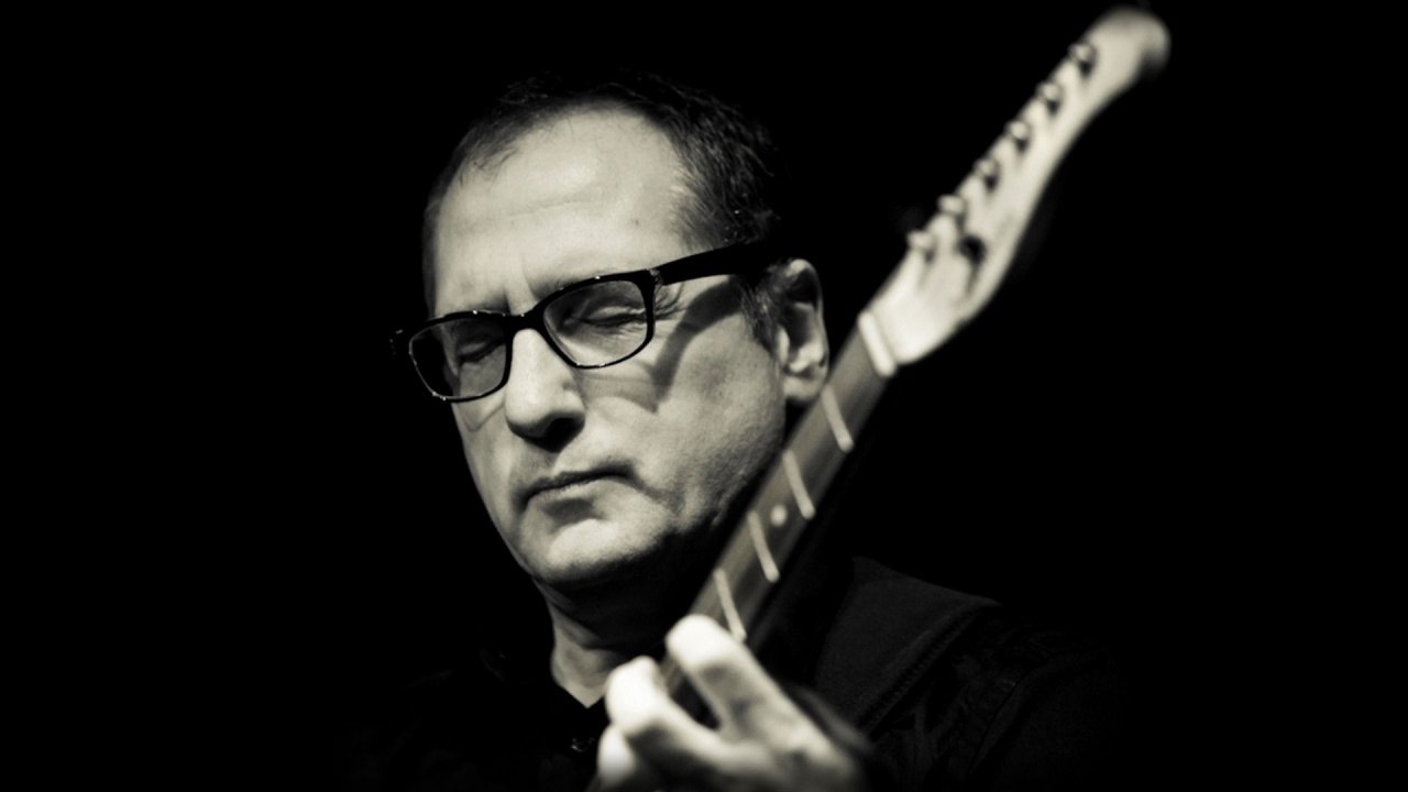 Chuck Loeb Face Glasses Guitar Play