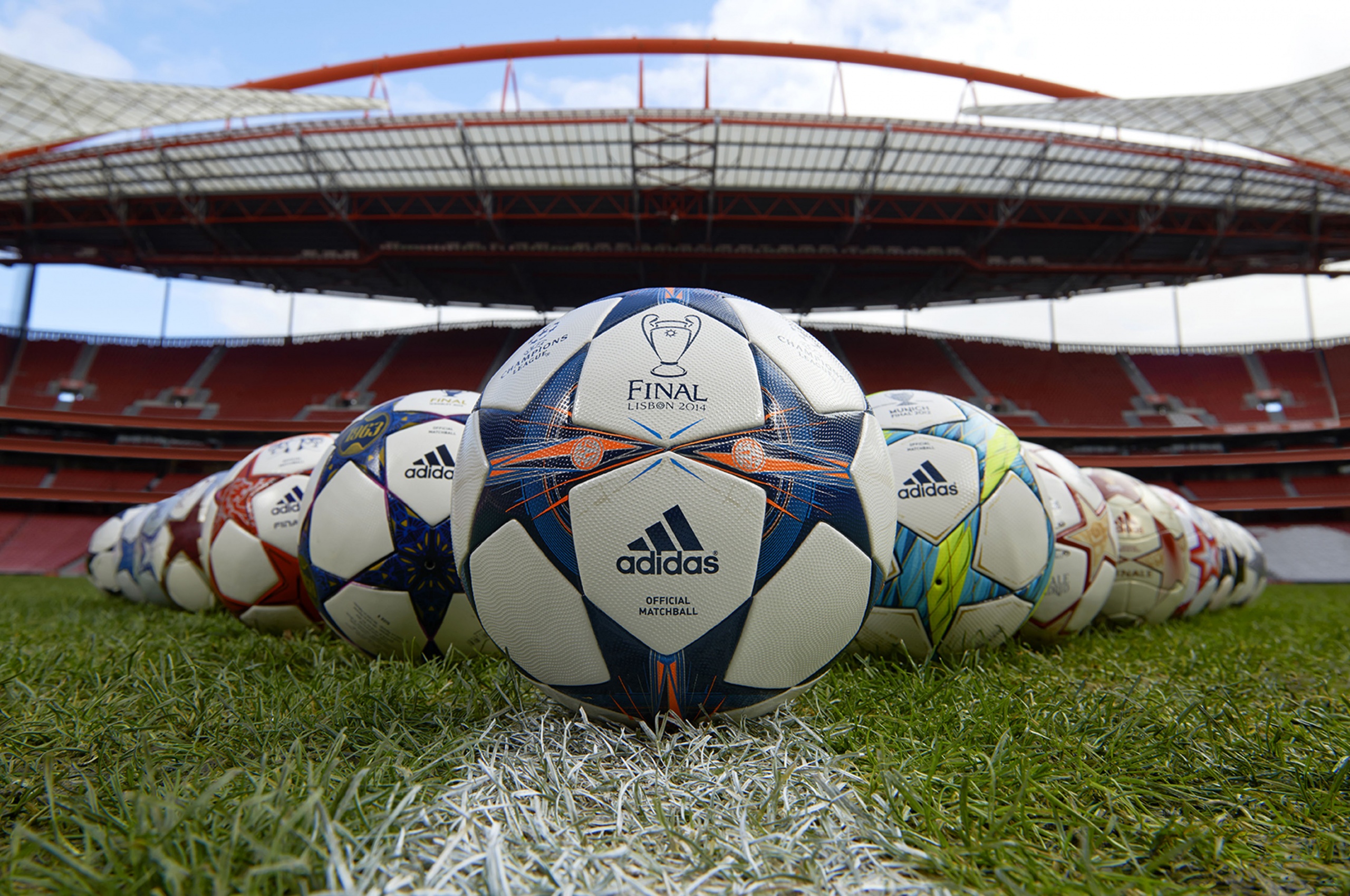 CL 2014 Lisbon Official Match Ball