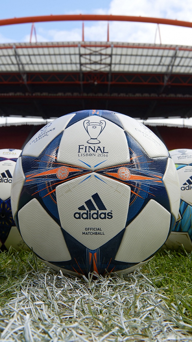 CL 2014 Lisbon Official Match Ball