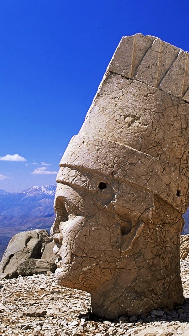 Colossal Head Of Antiochus I Mount Nemrut Adiyamanturkey