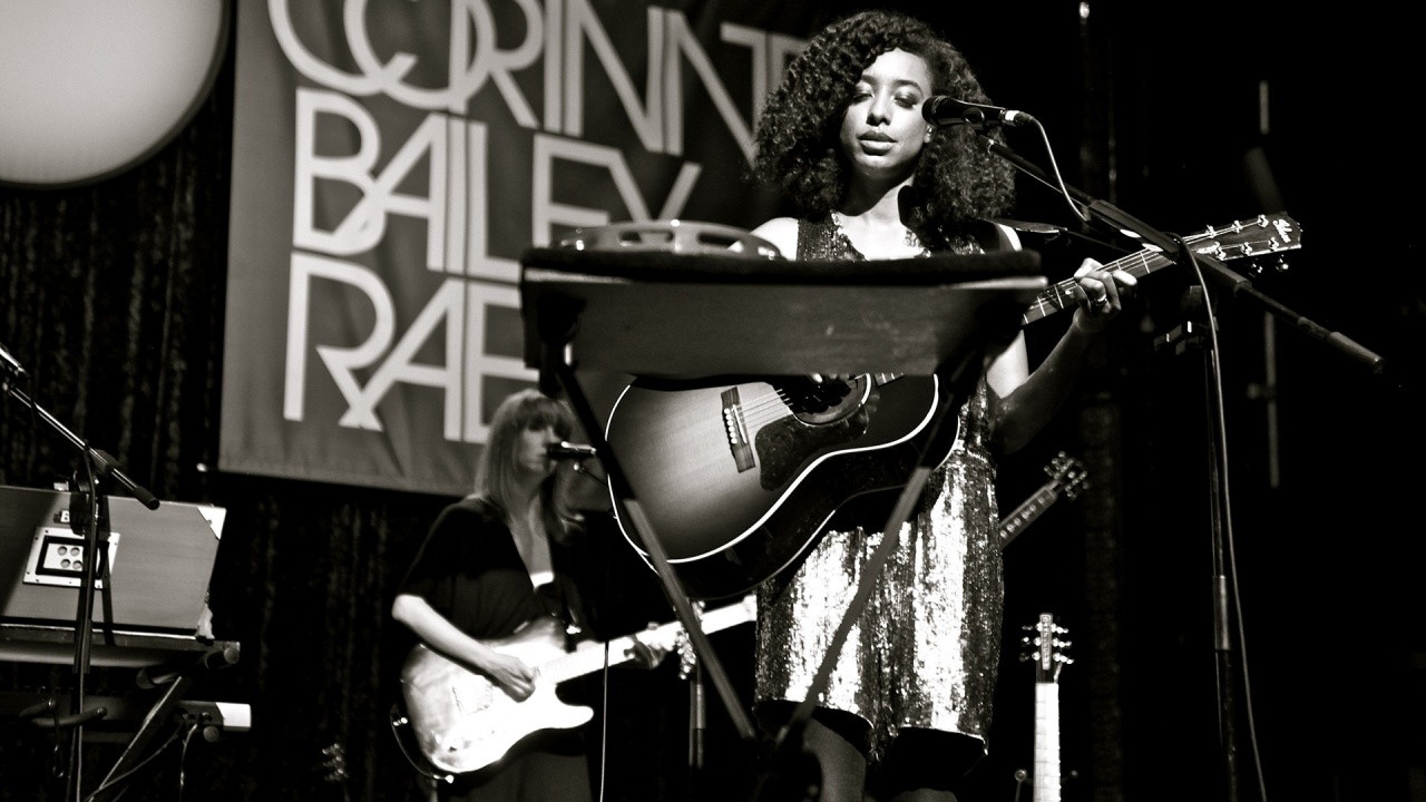 Corinne Bailey Rae Guitar Show Girls Scene