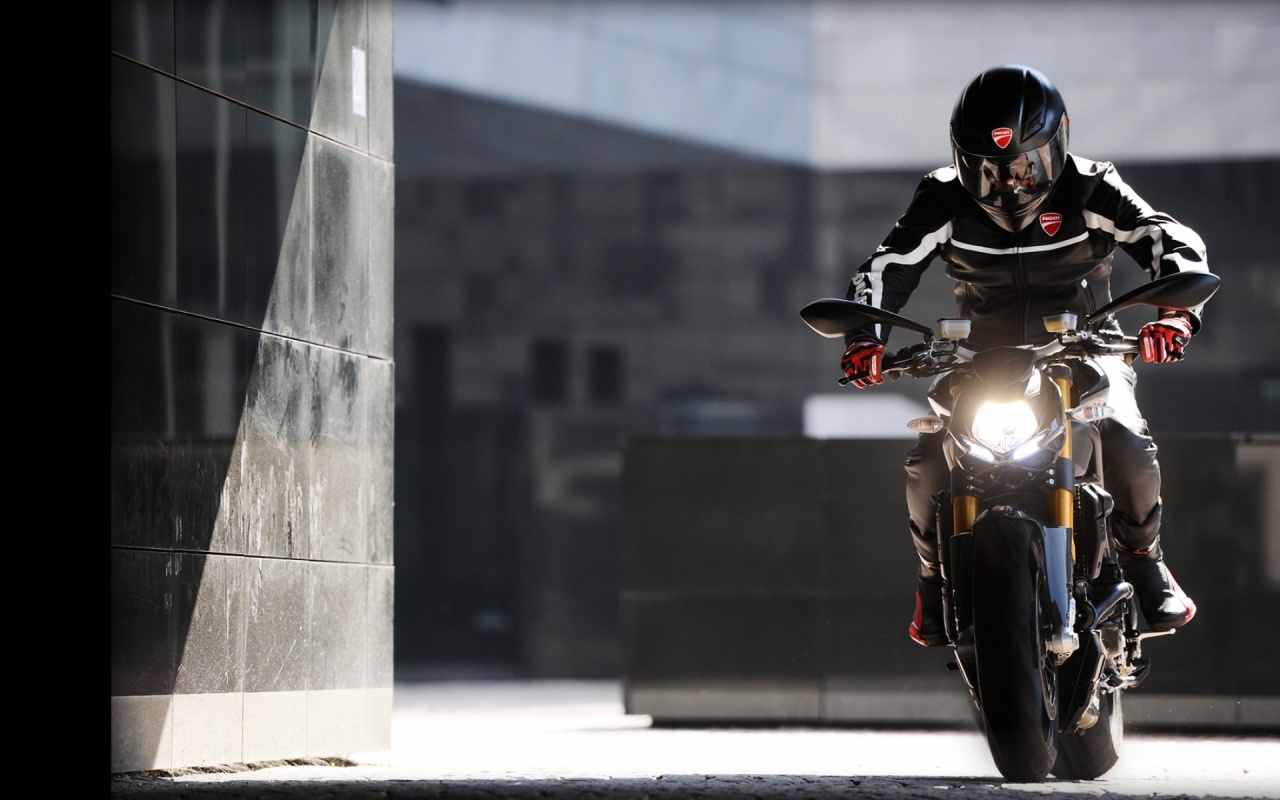 Ducati Motorbikes Ducati Streetfighter