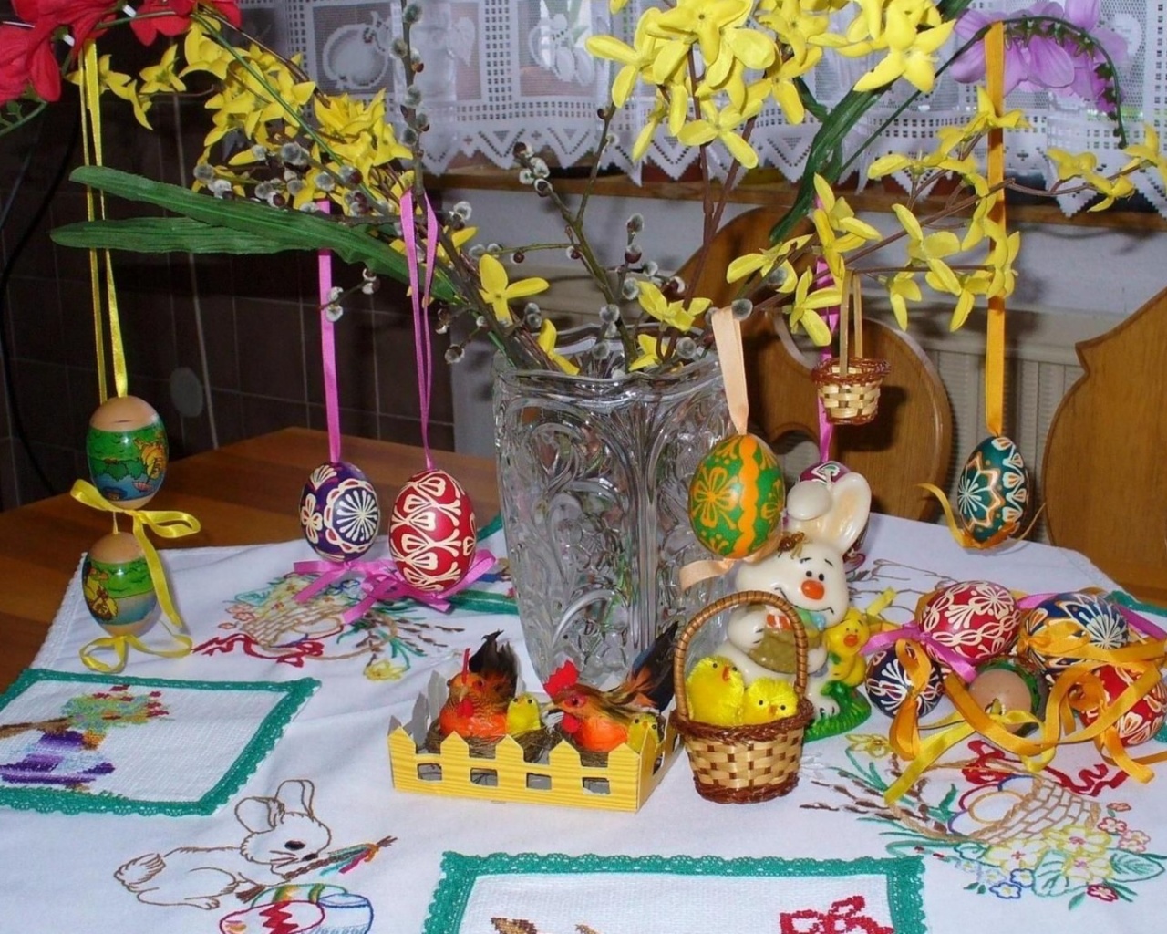 Easter Holiday Eggs Flowers Table Tablecloth Rabbit Chicks Chicken