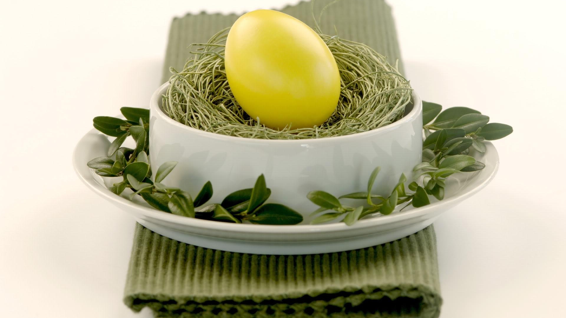 Easter Table Decoration