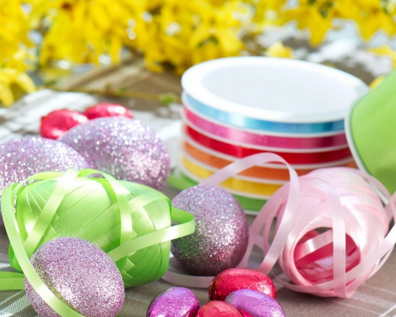 Eggs Easter Ribbons Table Foil Holiday