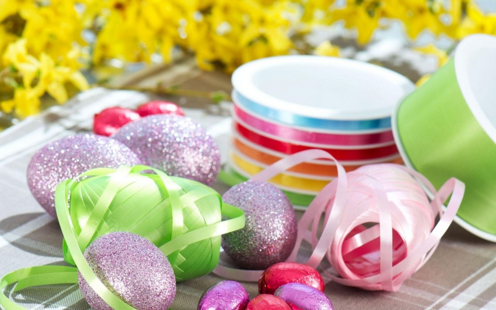 Eggs Easter Ribbons Table Foil Holiday