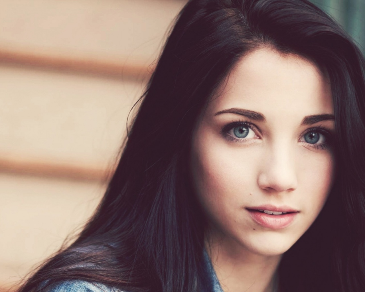 Emily Rudd Brunette Blue Eyes Face Hair Eyes