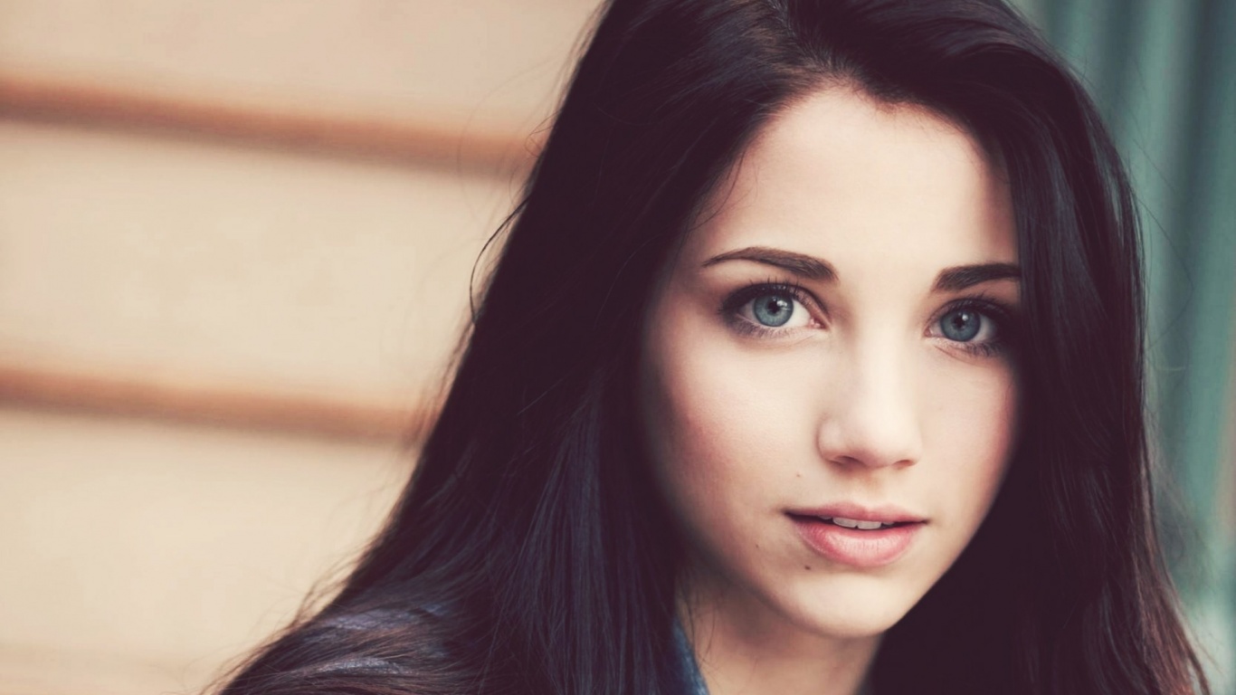 Emily Rudd Brunette Blue Eyes Face Hair Eyes