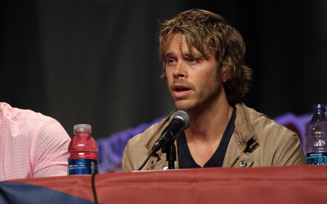 Eric Christian Olsen - Actor