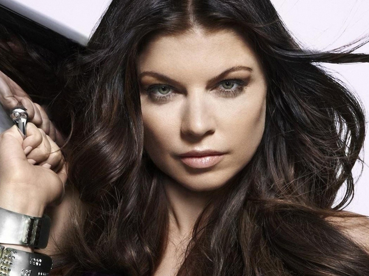 Fergie Face Bracelets Hair Brunette