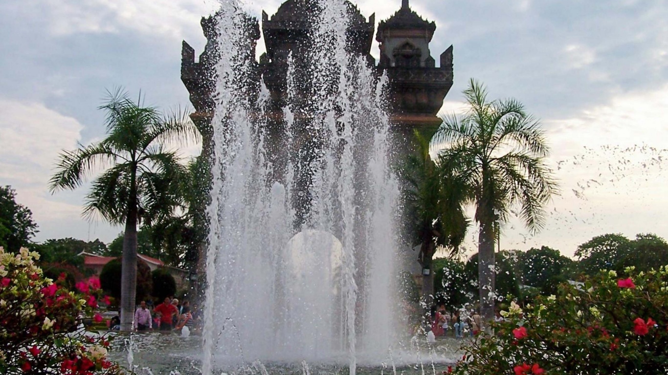 Fountain In Front Of The Victory Gate Vientiane Prefecture Laos