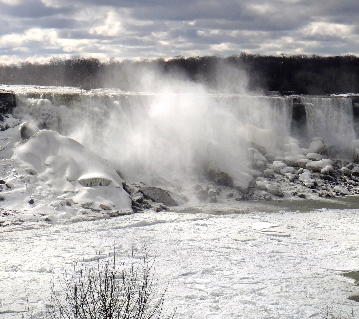 Frozen Niagara Falls