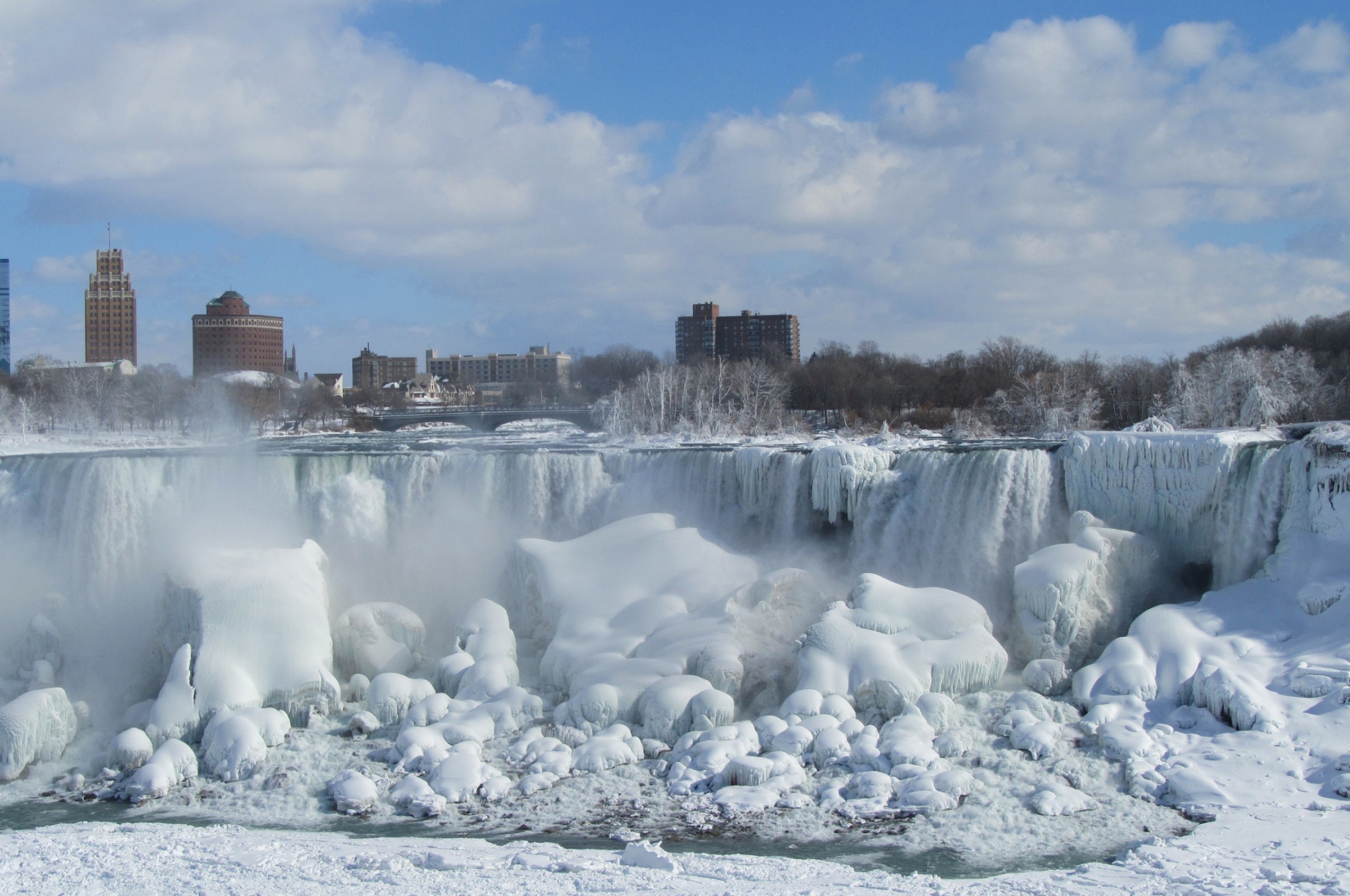 Frozen Niagara Falls 2014