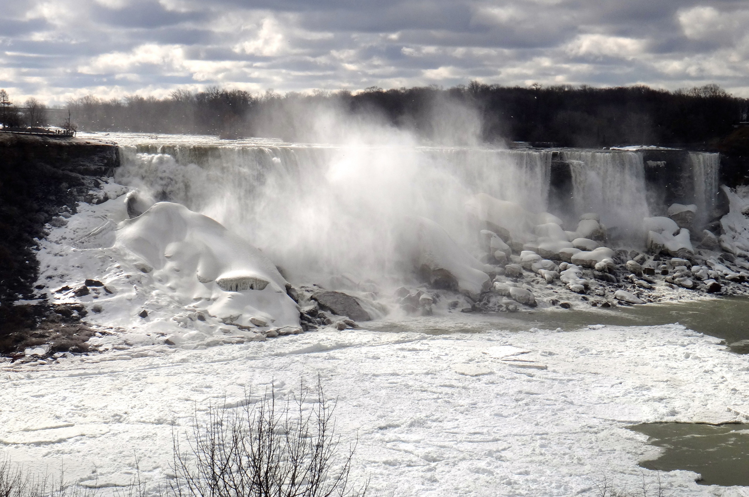 Frozen Niagara Falls