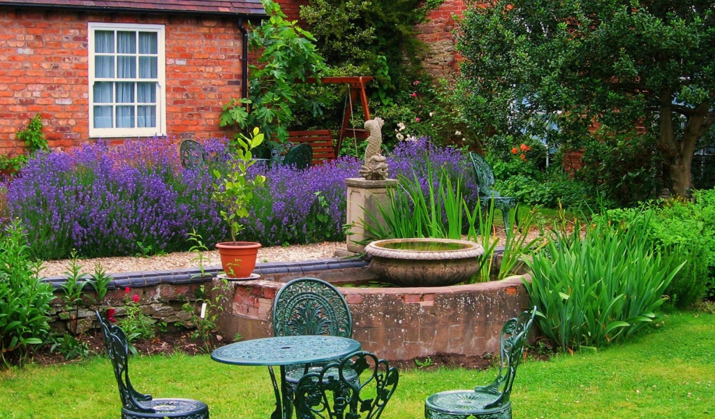 Garden At Dinham Hall Ludlow Shropshire