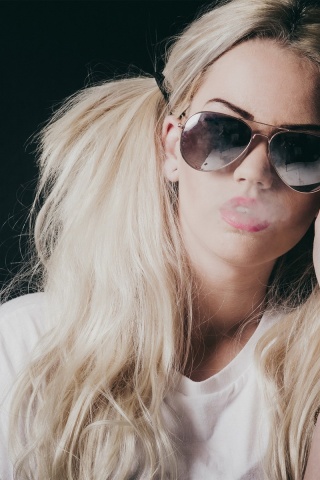 Girl Blonde Smoke Smoking Sunglasses Look Teenager