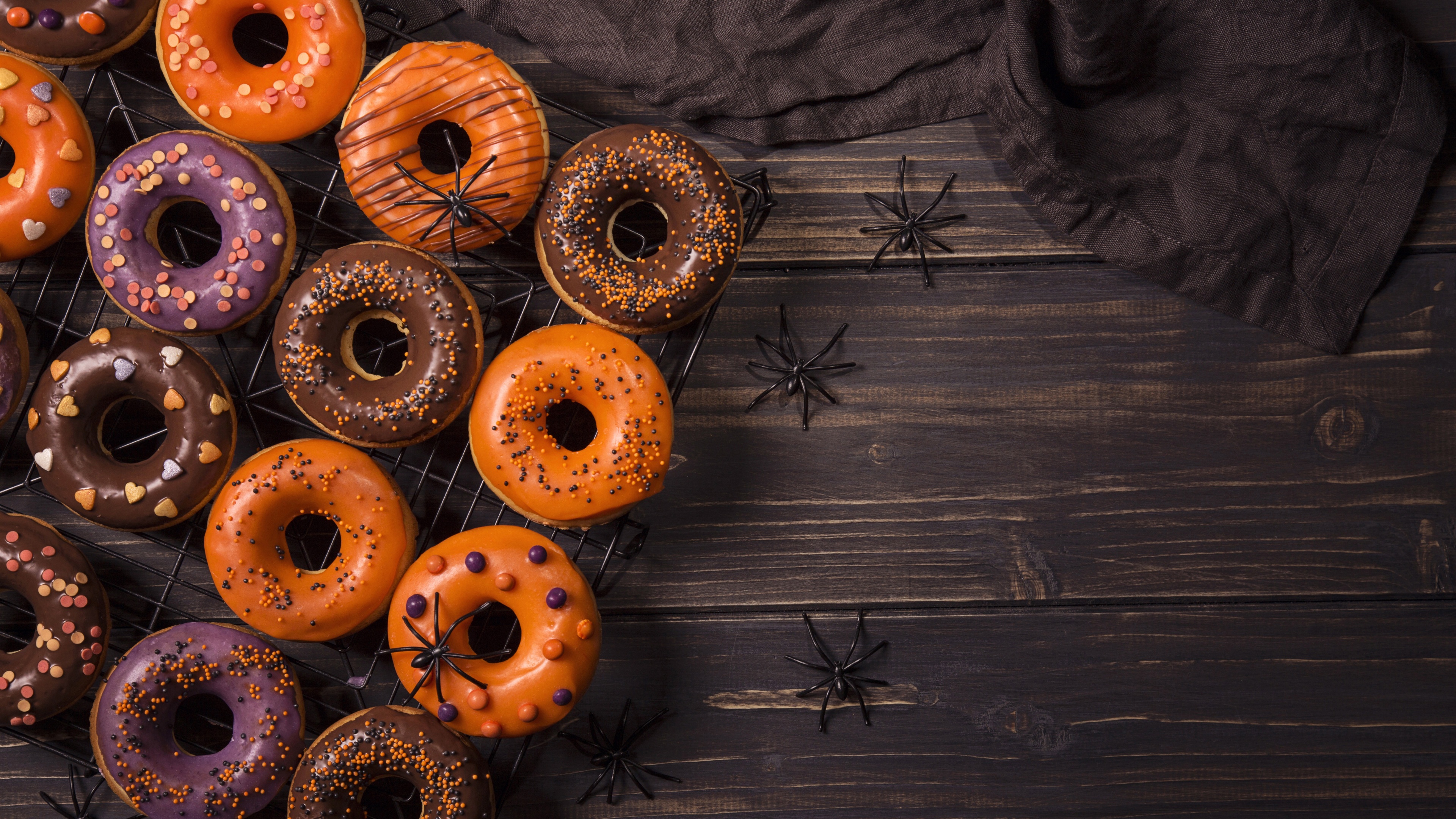 Halloween Donuts Spiders