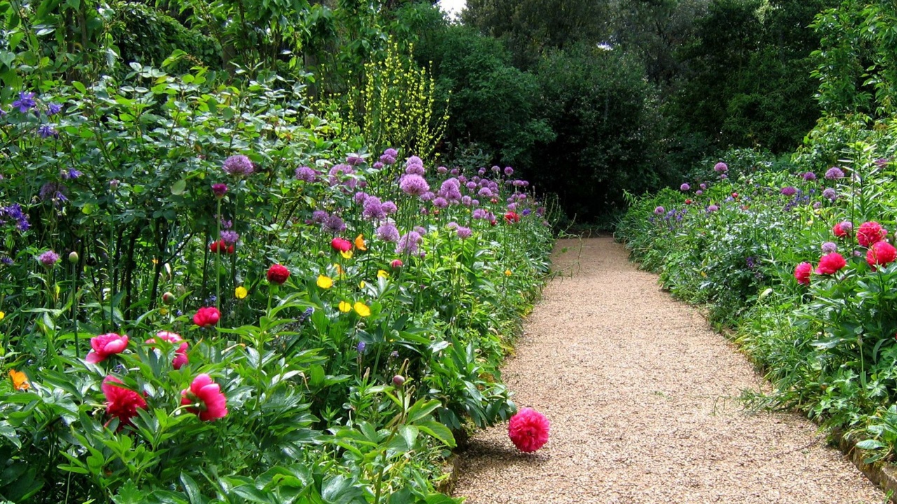 Hidcote Garden Cotswolds Gloucestershire