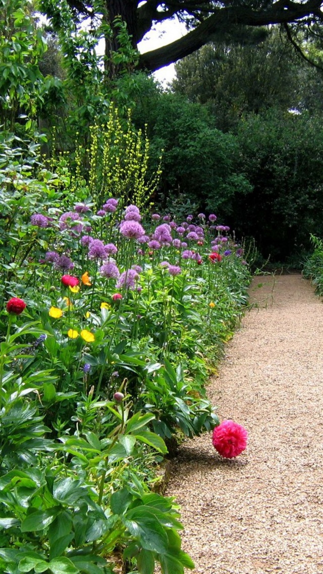 Hidcote Garden Cotswolds Gloucestershire