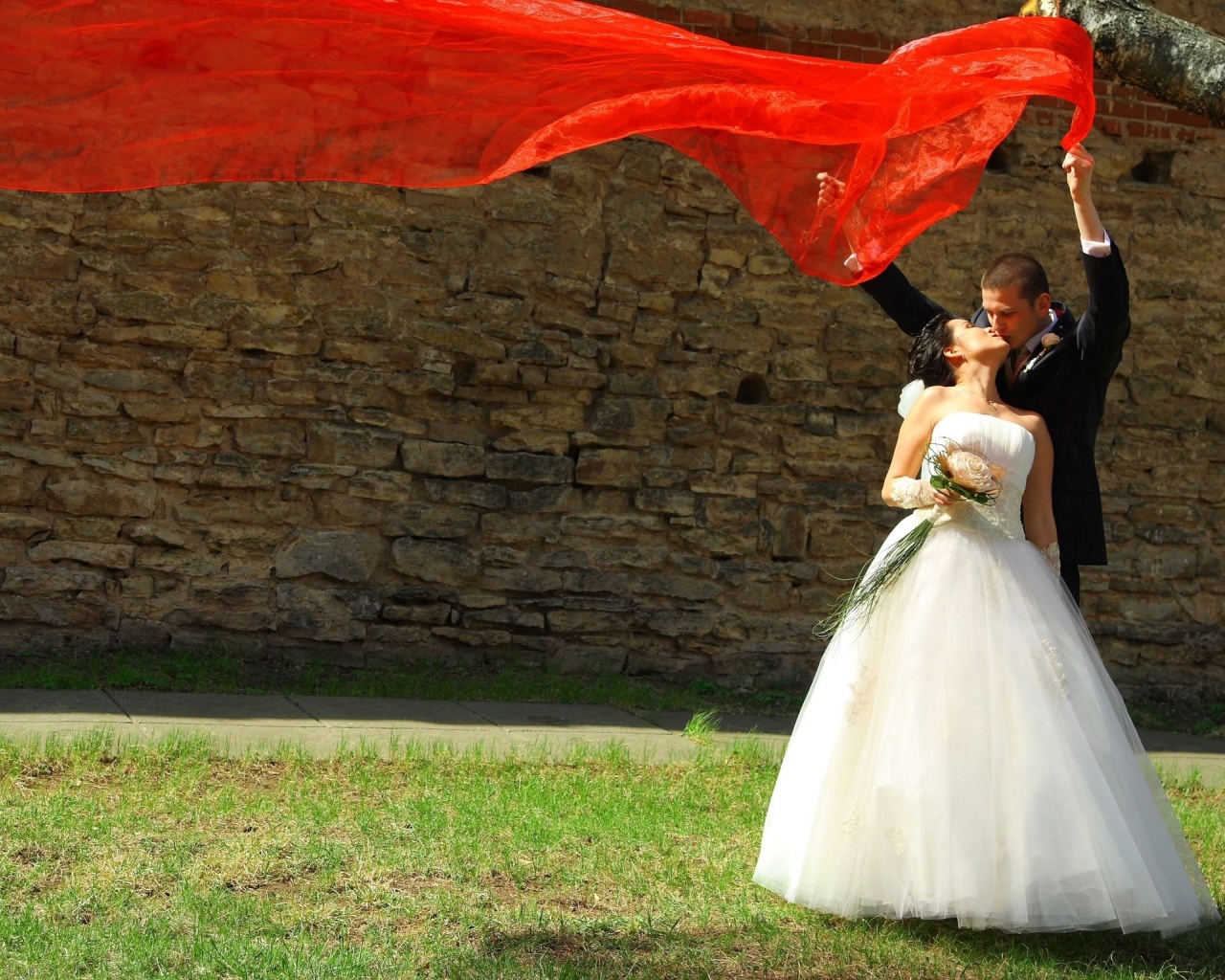 Holiday Wedding Bride Groom