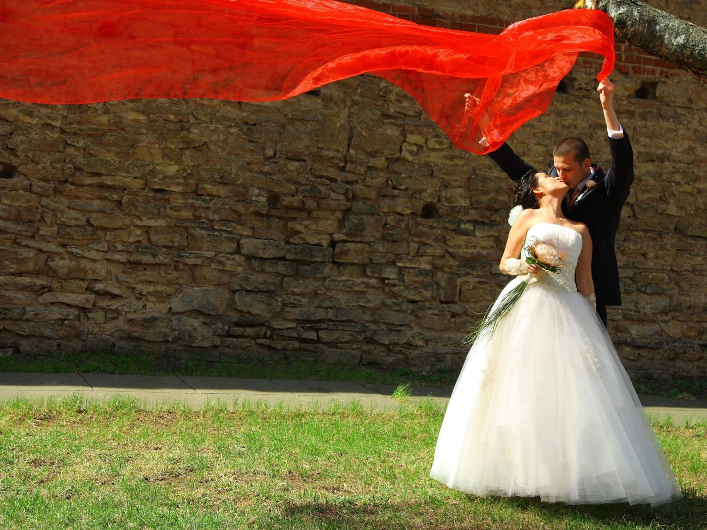 Holiday Wedding Bride Groom