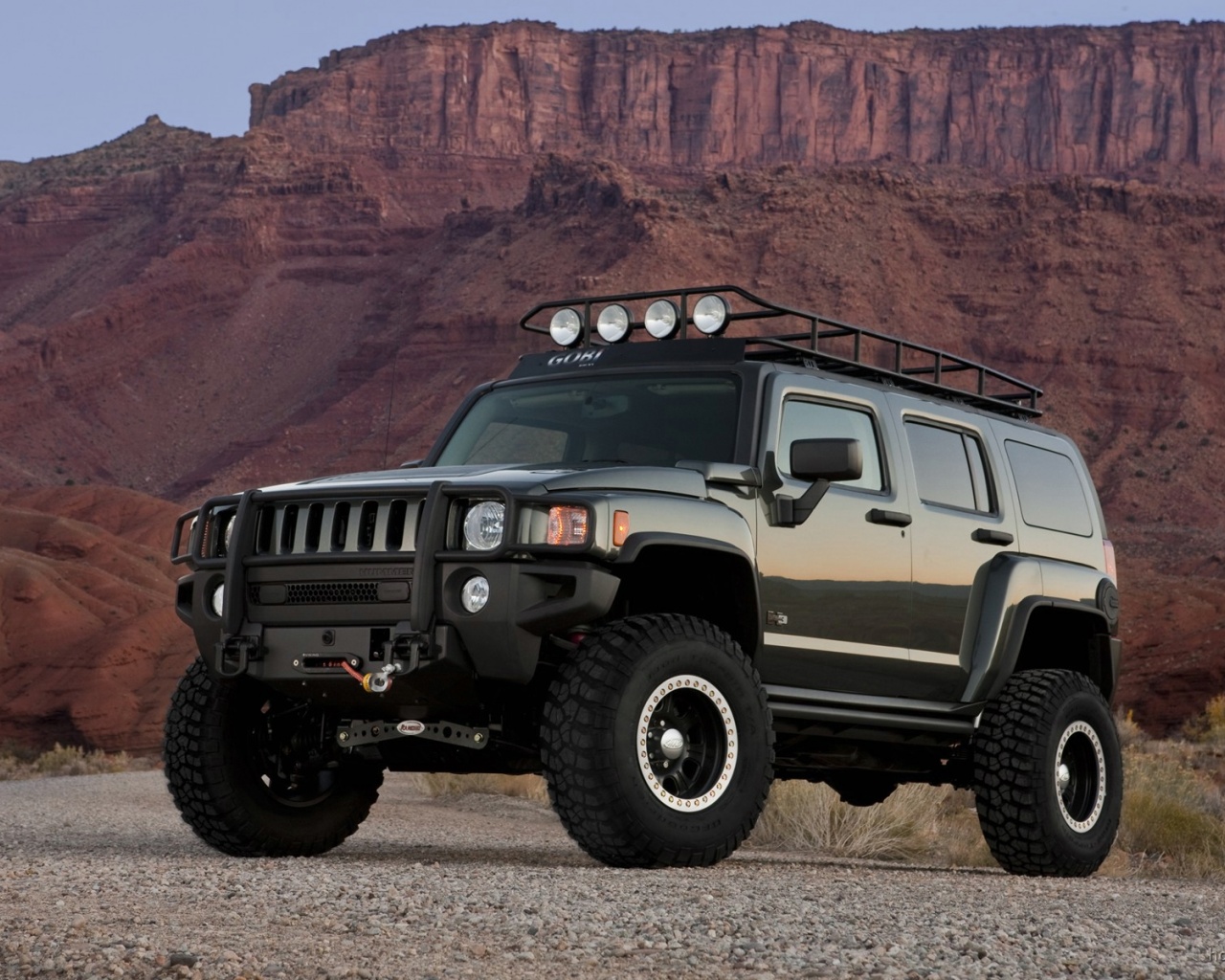 Hummer At Sema 2009 6