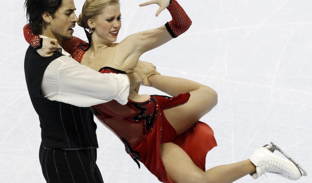 Ice Skating Canada Ice Dancer Kaitlyn Weaver Andrew Poje