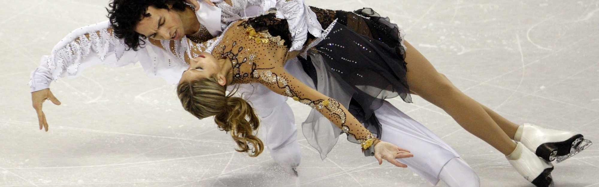 Ice Skating Canadians Tessa Virtue And Scott Moir Figure Skater