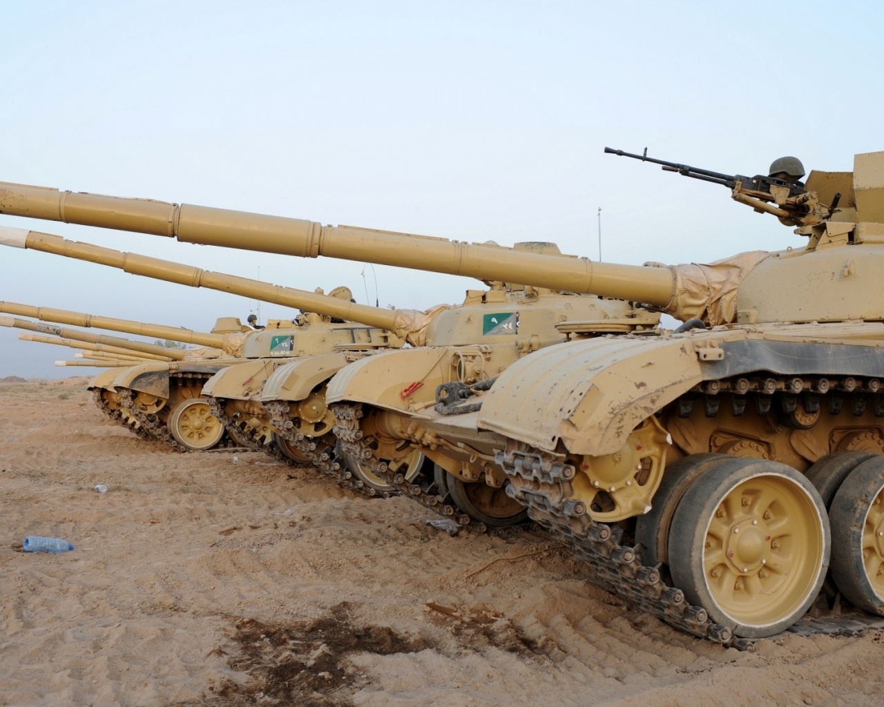 Iraqi T 72 Tanks